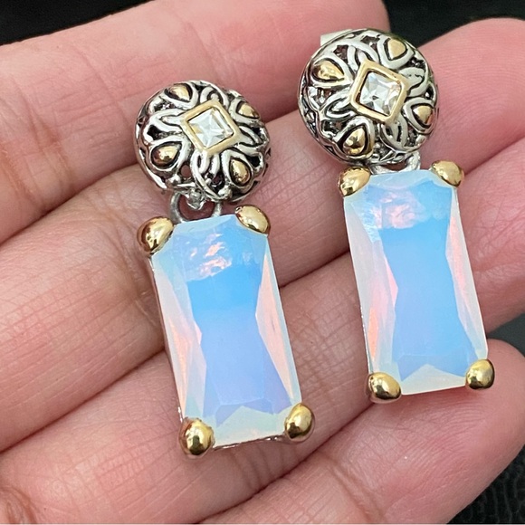 EXP Signed Opalite Crystal 2-tone Dangle Drop Post Earrings 15g - Picture 9 of 15